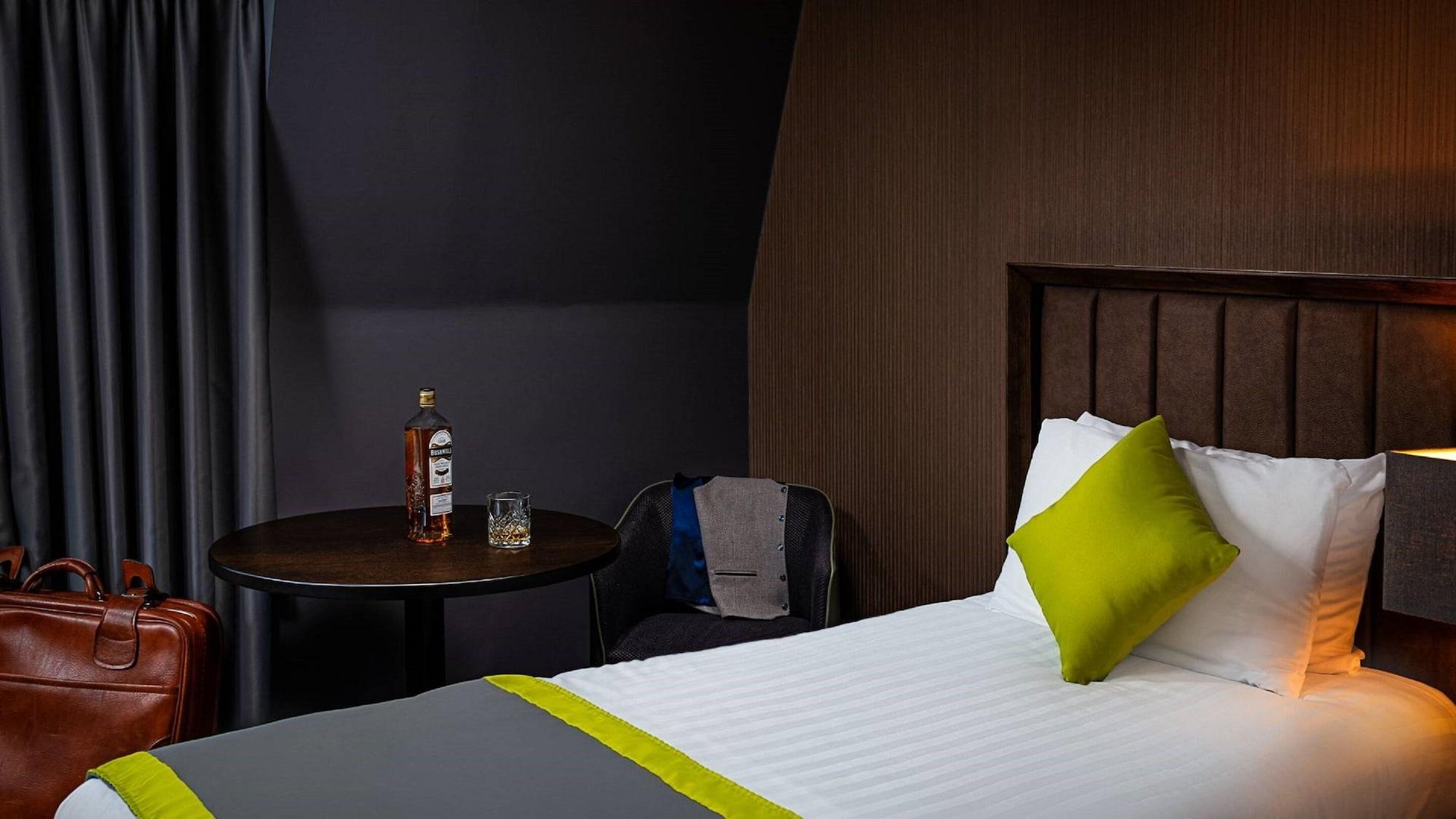 Prince Of Wales Hotel Athlone Buitenkant foto